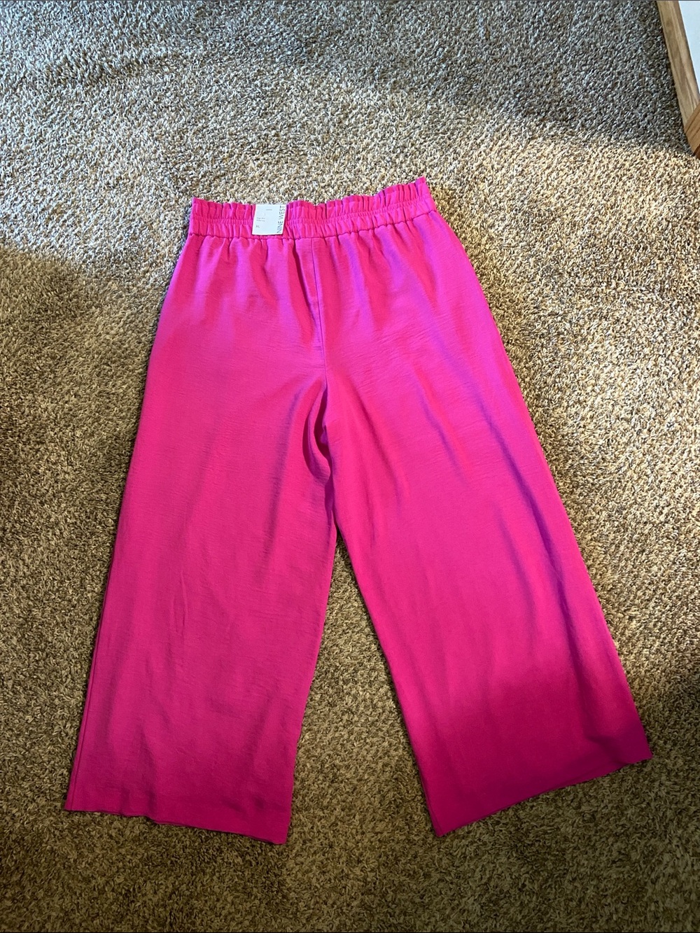 Bright Pink Wide Leg Cropped Pants